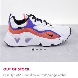 Nike Ryz Womens Sneaker